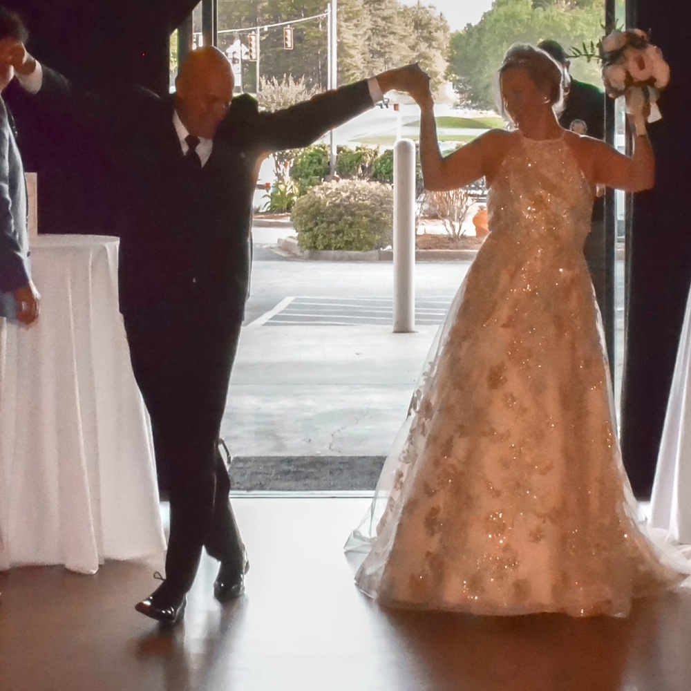🌹Rare Limited Edition! My Wedding Dress is for Sale! - Picture 3 of 9